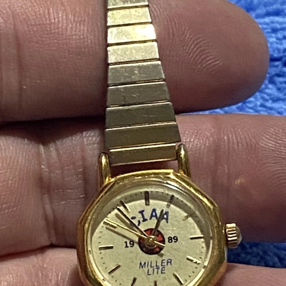 Gold Watch - Picture 2 of 6